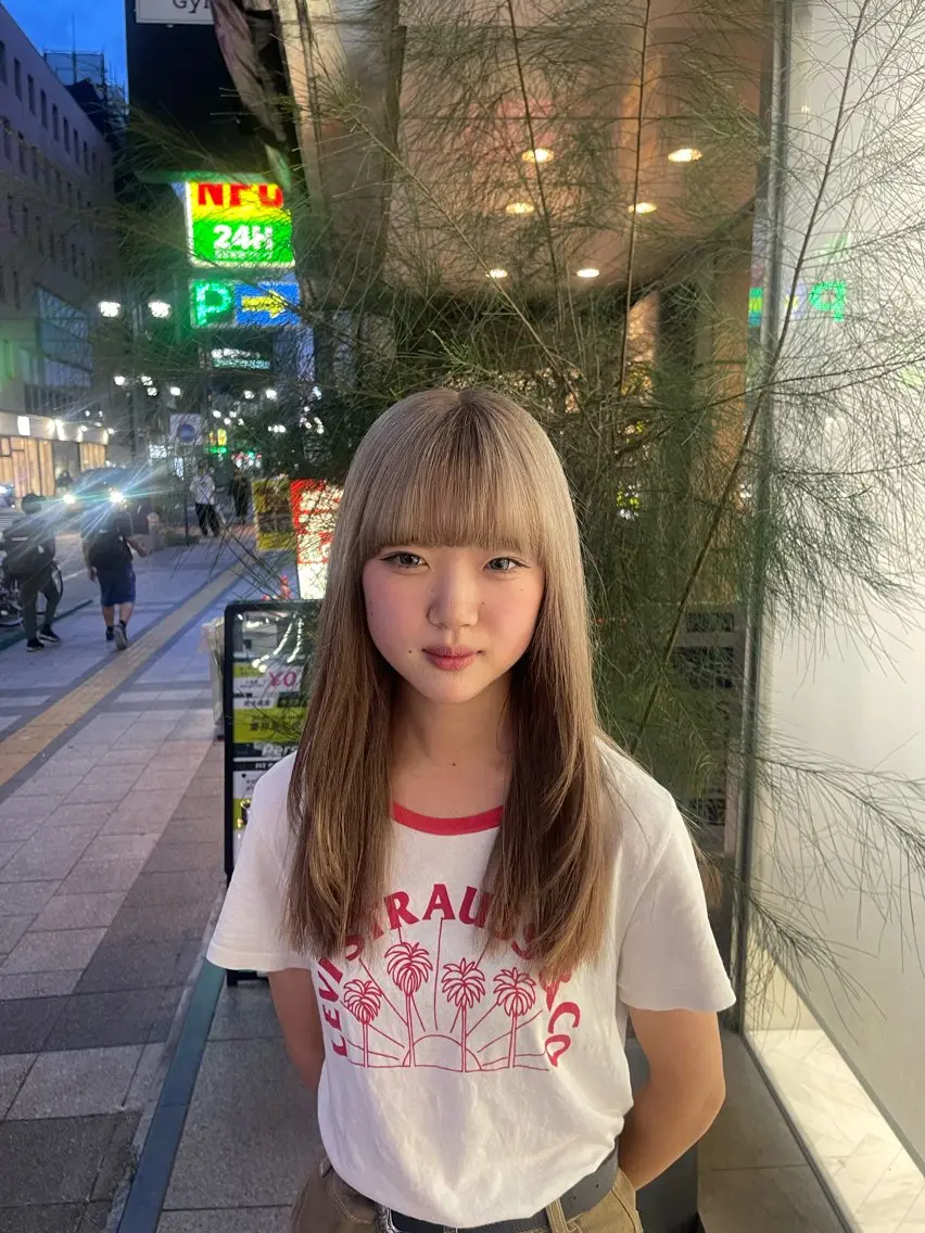 ミディアム 顔まわりレイヤー 顔周りカット 髪質改善 レイヤーカット トリートメント ヘアカラー アリサ/メンズ /酸性ストレートのヘアスタイル