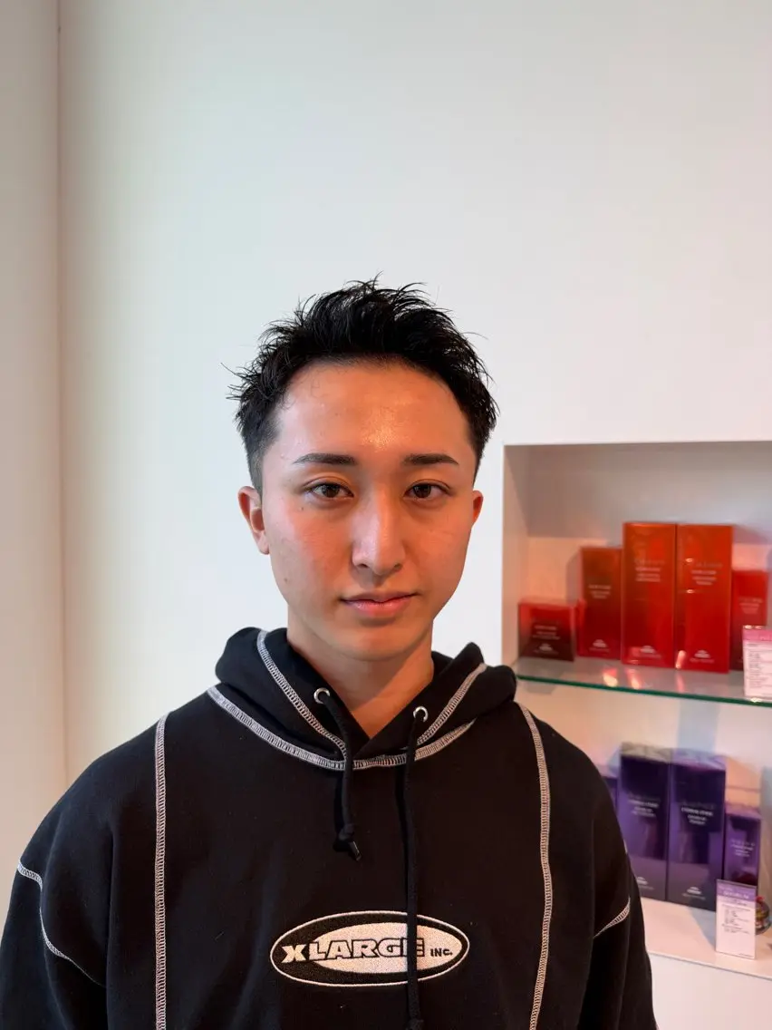 メンズ スパイキーショート 刈り上げ カット ヘッドスパ 岡崎 巧音のヘアスタイル