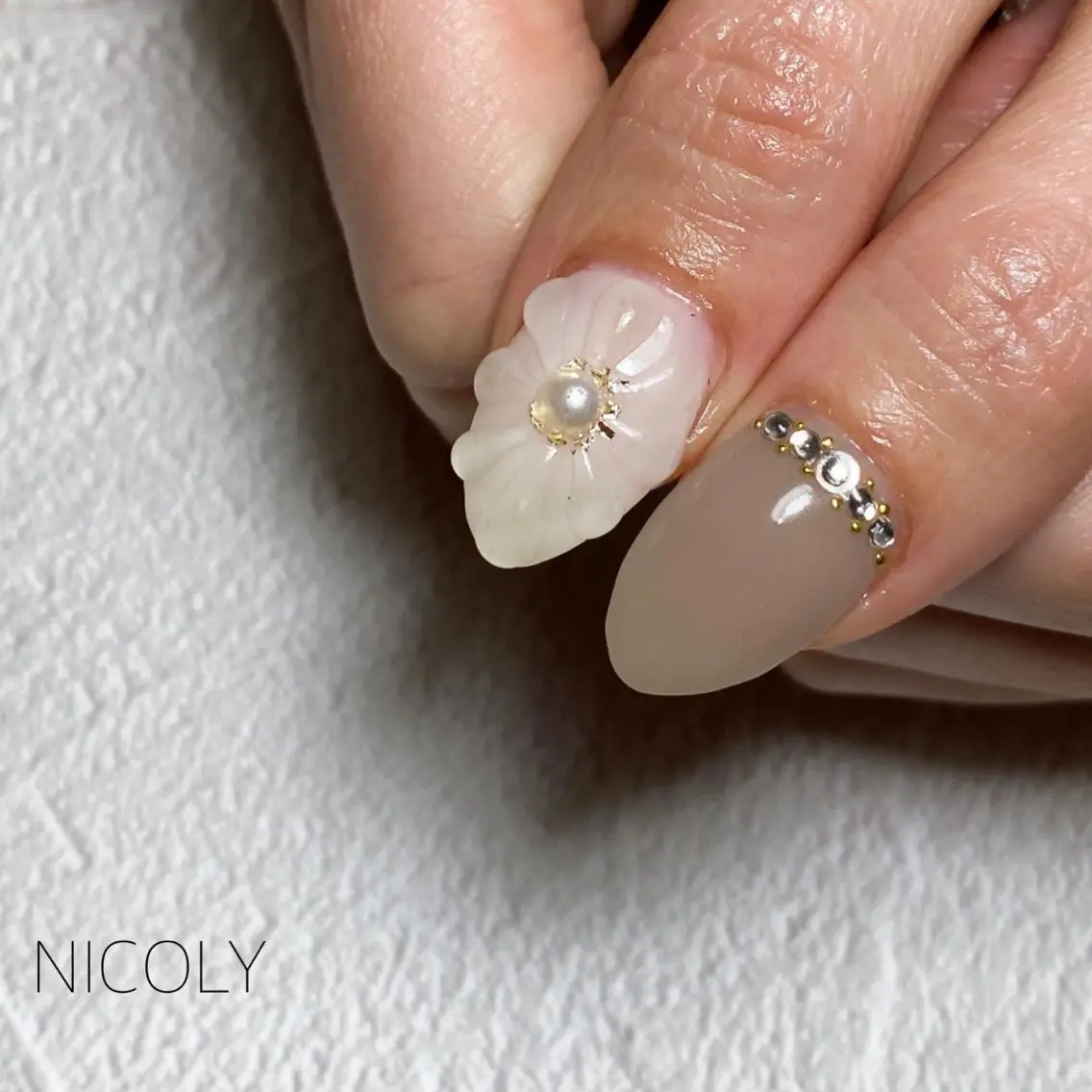 ネイル ホワイト nailist kobayashiのネイルデザイン
