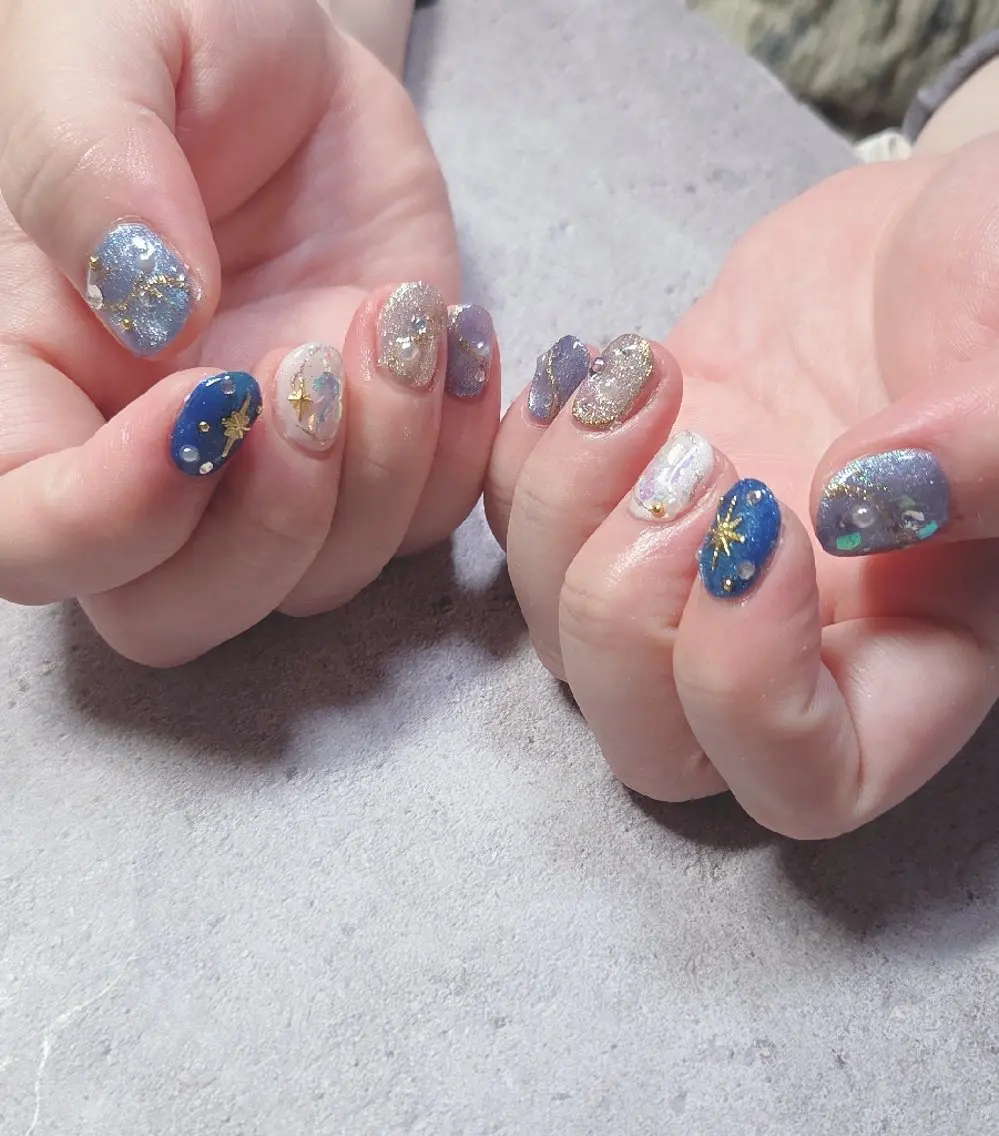 ネイル ホログラムネイル マグネットネイル ミラーネイル ニュアンスネイル 赤色 ハンドネイル flure de neige yukiのネイルデザイン