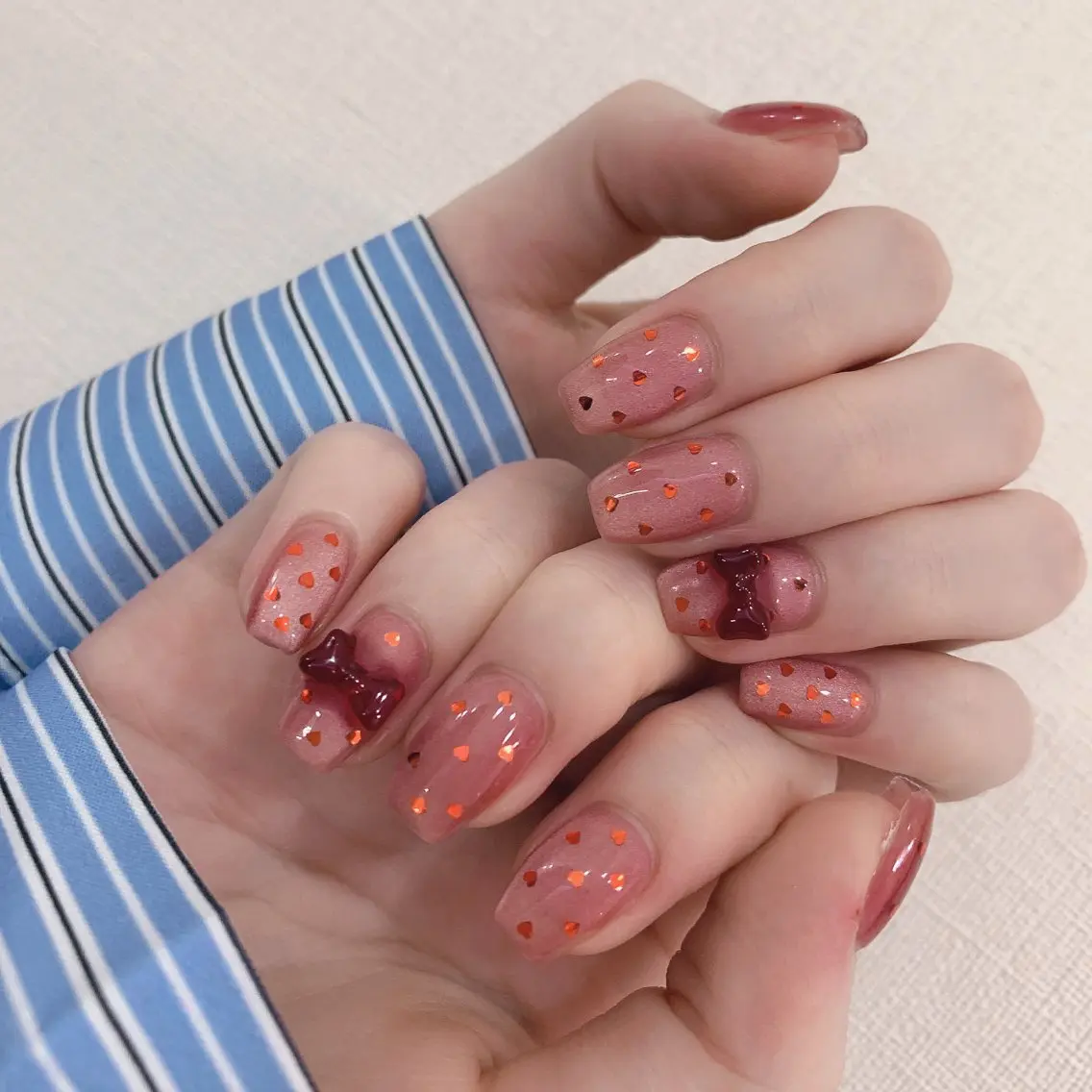 ネイル キラキラネイル シンプルネイル 春ネイル ワンホンネイル Rainbow Nailのネイルデザイン
