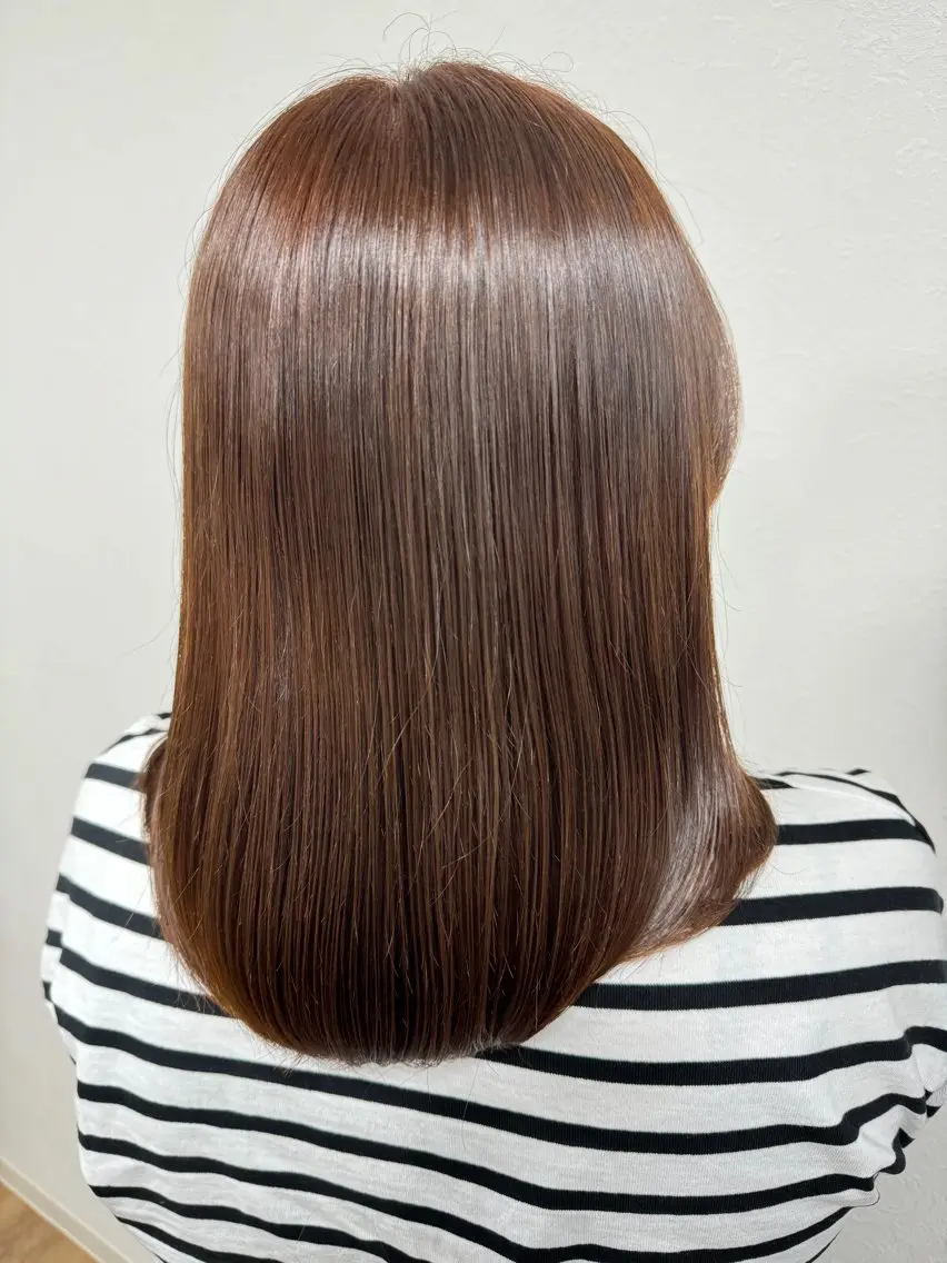 セミロング カラー アカサ シシダのヘアスタイル