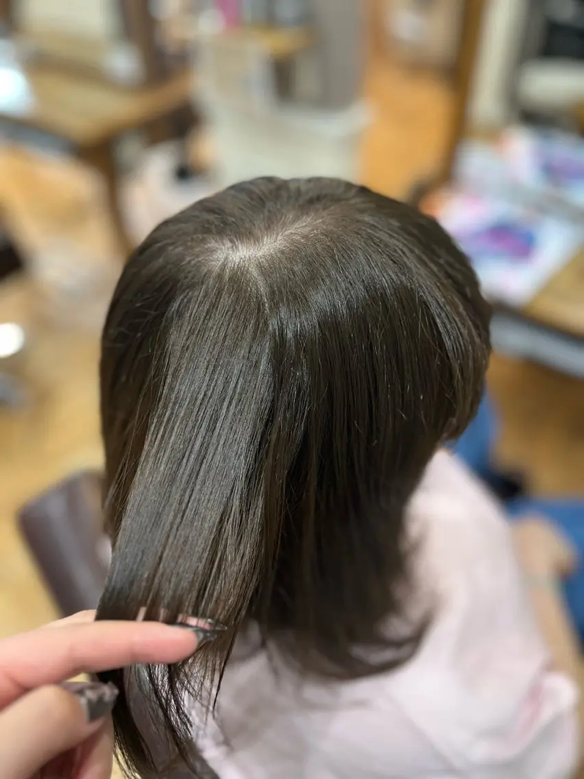 カラー ブラウンカラー オリーブブラウン ヘアカラー 小磯 美輝のヘアスタイル