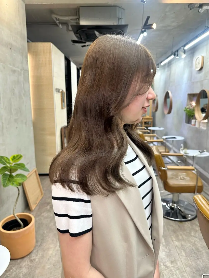 ミディアム カラー ベージュカラー カット ヘアカラー トリートメント カットモデル募集中 ／HARUKA🎀のヘアスタイル