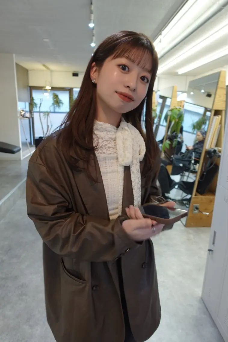 ロング カラー 顔周りレイヤーカット ブリーチminamiのヘアスタイル