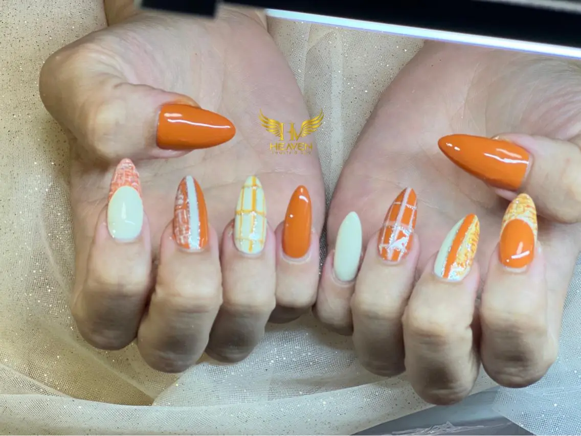 ネイル Mika nail salon 鶯谷のネイルデザイン