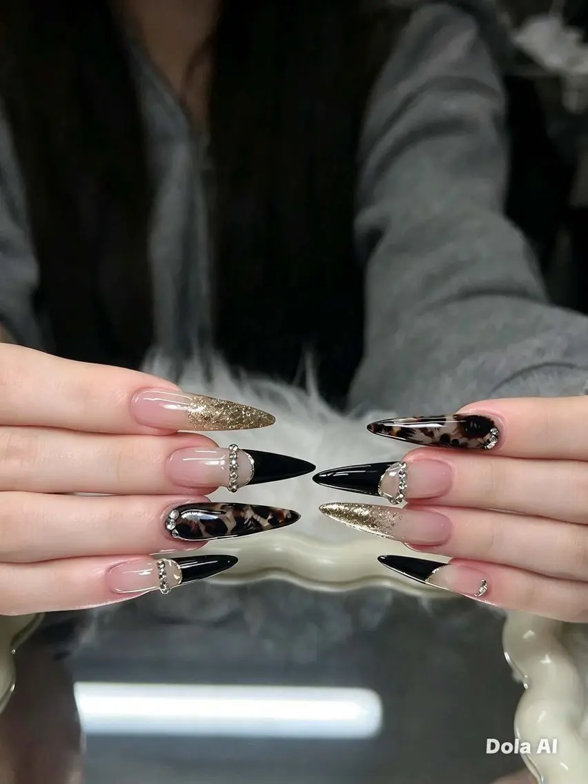 ネイル フレンチネイル 韓国ネイル マグネットネイル ワンカラーネイル シンプルネイル RUNA Nemnailのネイルデザイン