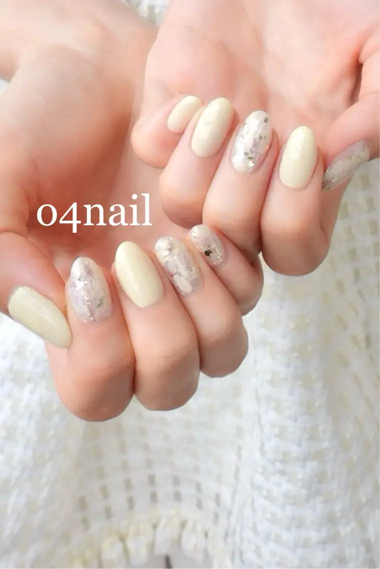ネイル ニュアンスネイル オフィスネイル 夏ネイル 黄色 ハンドネイル o4nail___ ARISAのネイルデザイン