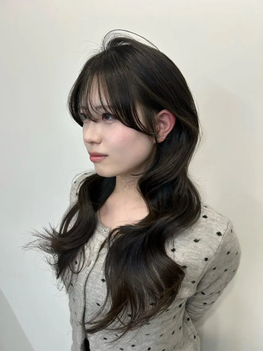 ロング ケアカラー くびれヘア 髪質改善 韓国風ヘア レイヤーカット ヘアカラー トリートメント 韓国ヘア/レイヤー Lily Wongのヘアスタイル