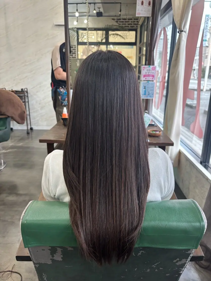 ロング 顔まわりレイヤー 顔周りカット レイヤーカット 甲斐 瑚雪のヘアスタイル