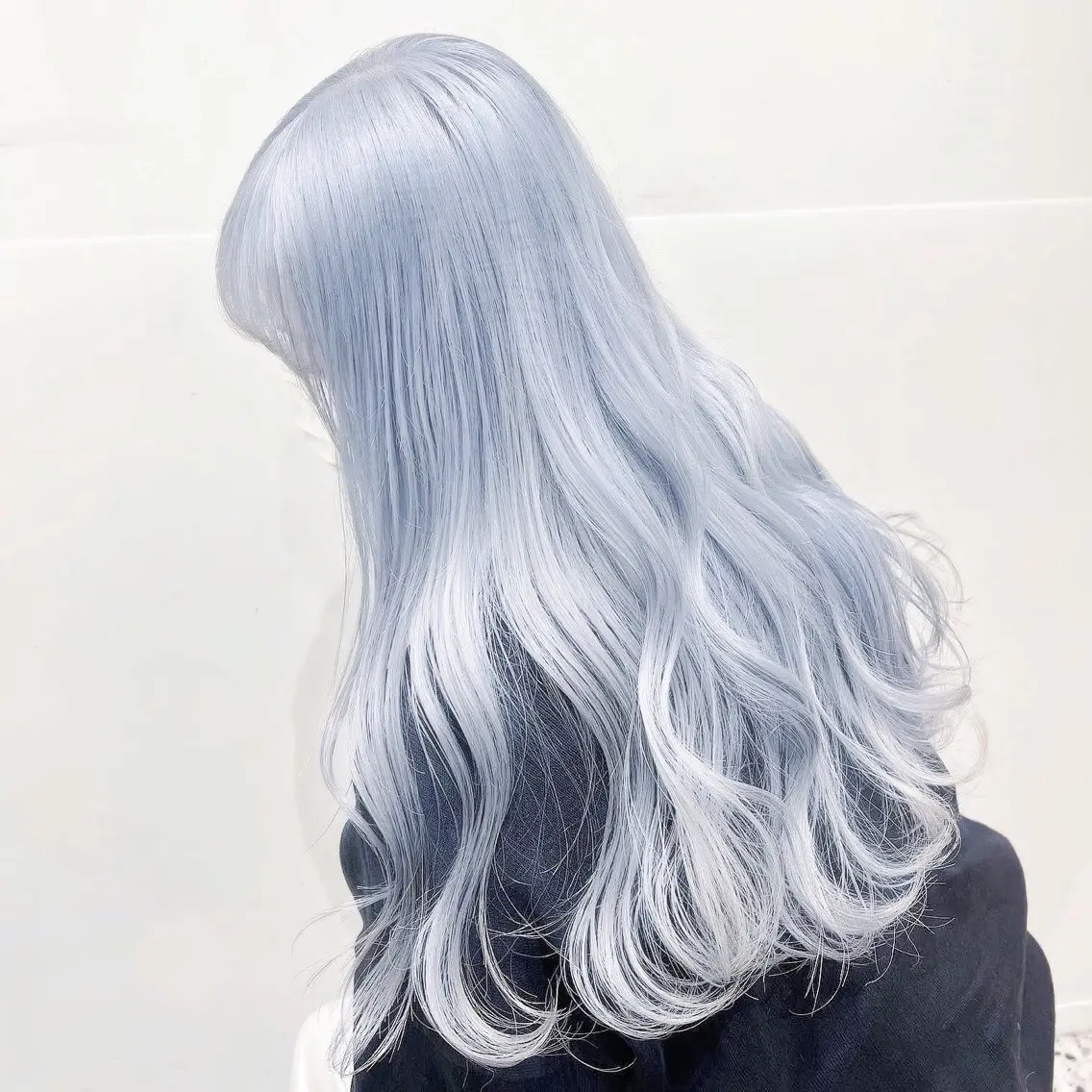 ロング カラー ブルーカラー シルバー ホワイトシルバー 🫧渋谷美容師 たくみ🫧のヘアスタイル