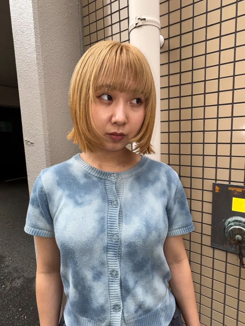 ミディアム イエローカラー カット ヘアカラー kai🐇似合わせ レイヤーカットのヘアスタイル
