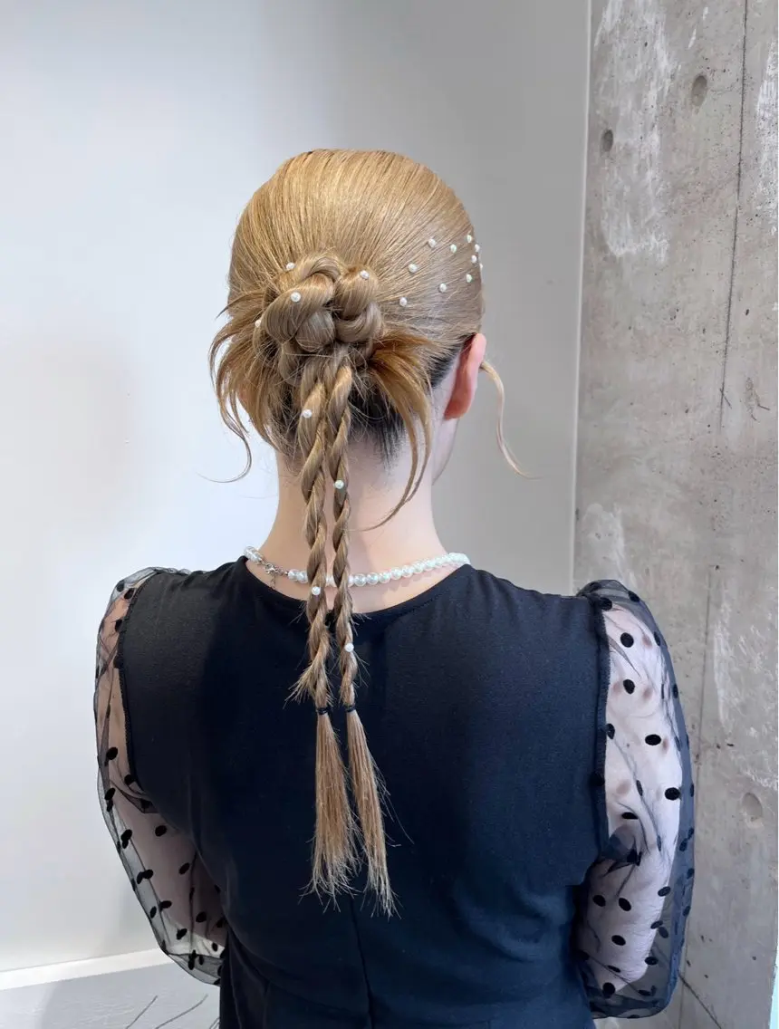 ロング ヘアアレンジ ヘアセット newi 天王寺 🪐airiのヘアスタイル