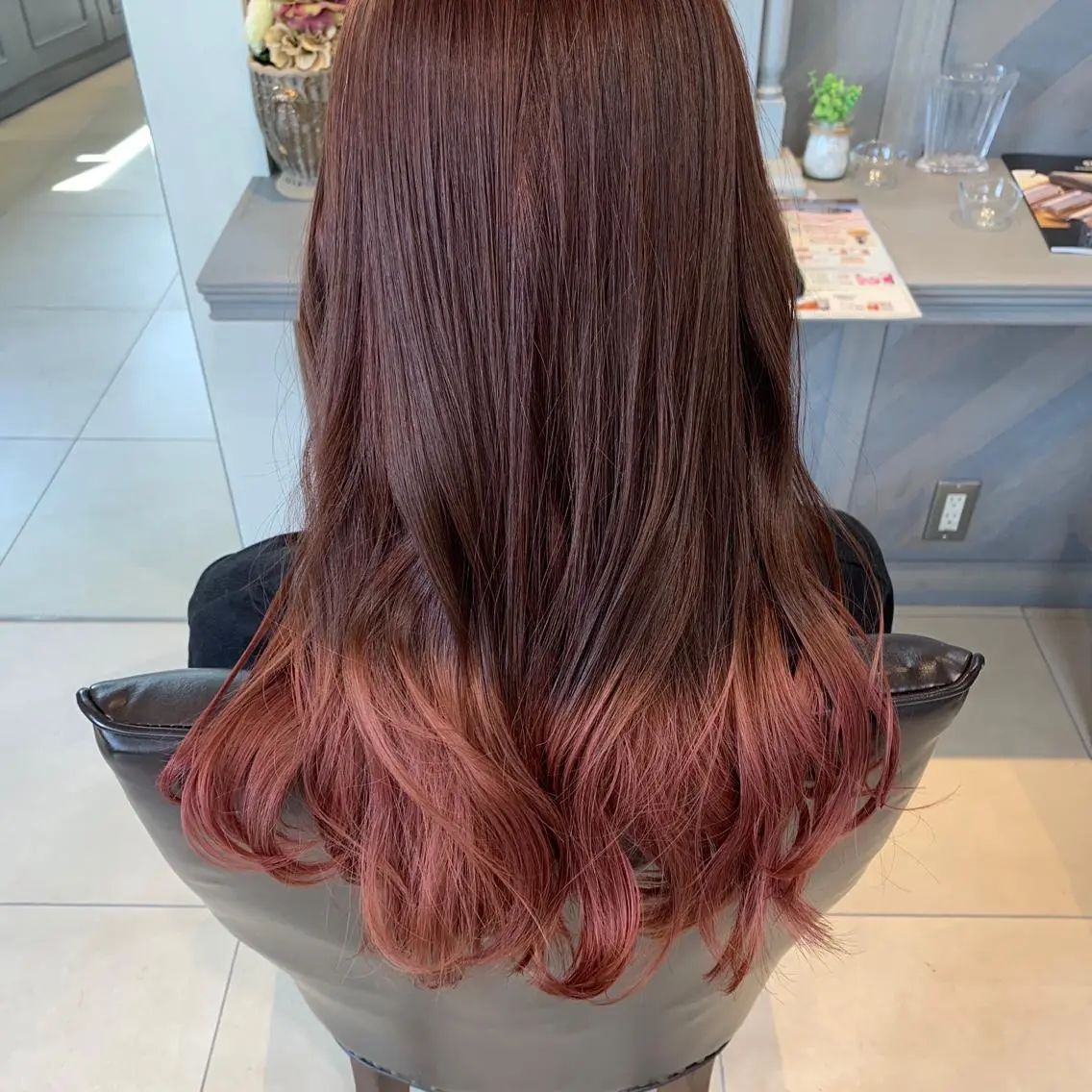 ロング カラー 透明感ハイトーン🦄 キラ🌈のヘアスタイル