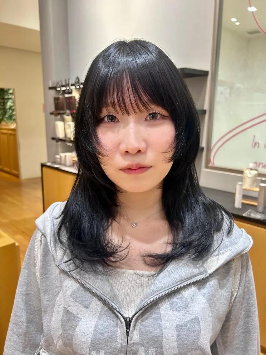 ミディアム SARA もものヘアスタイル