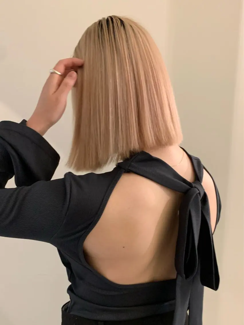 ミディアム カラー ベージュカラー ブリーチ ホワイトベージュ カット ヘアカラー 落合希 Olivebeigeのヘアスタイル