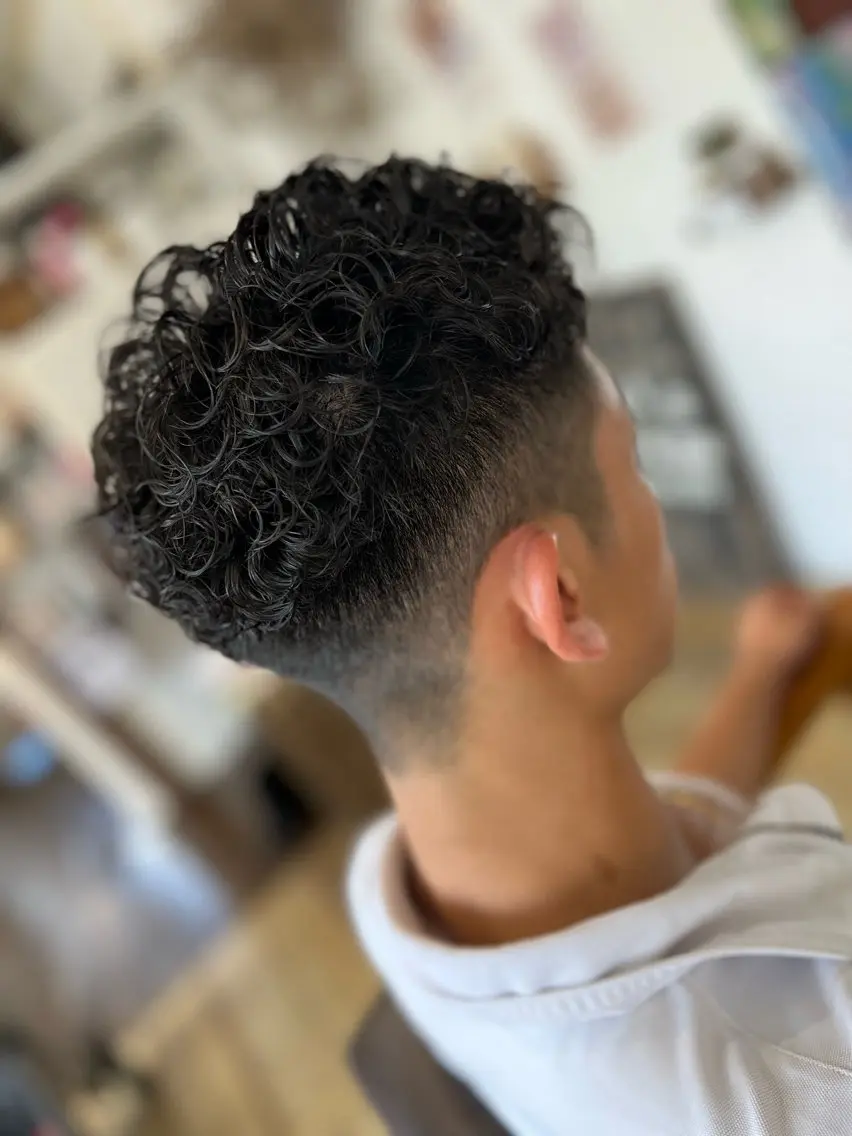 ショート パーマ メンズ 刈り上げ カット パーマ Style Tのヘアスタイル
