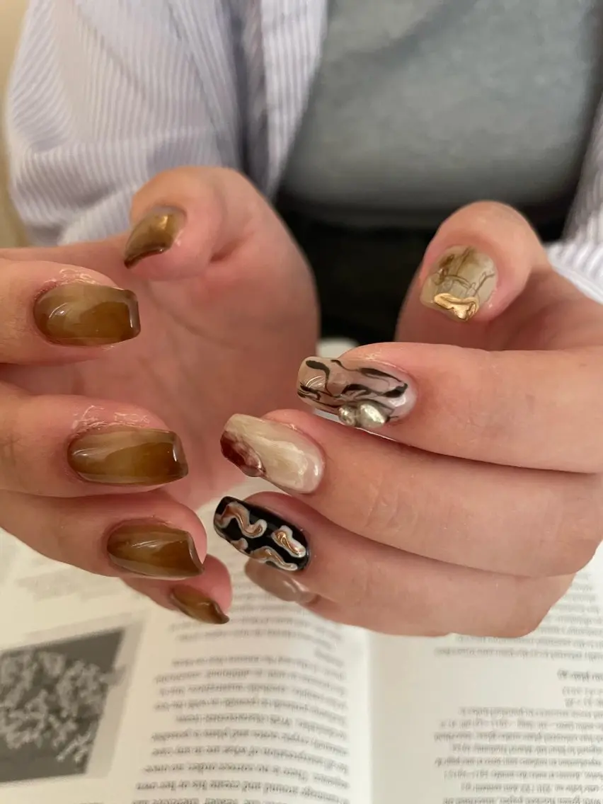 ネイル ハンドネイル roof nailのネイルデザイン