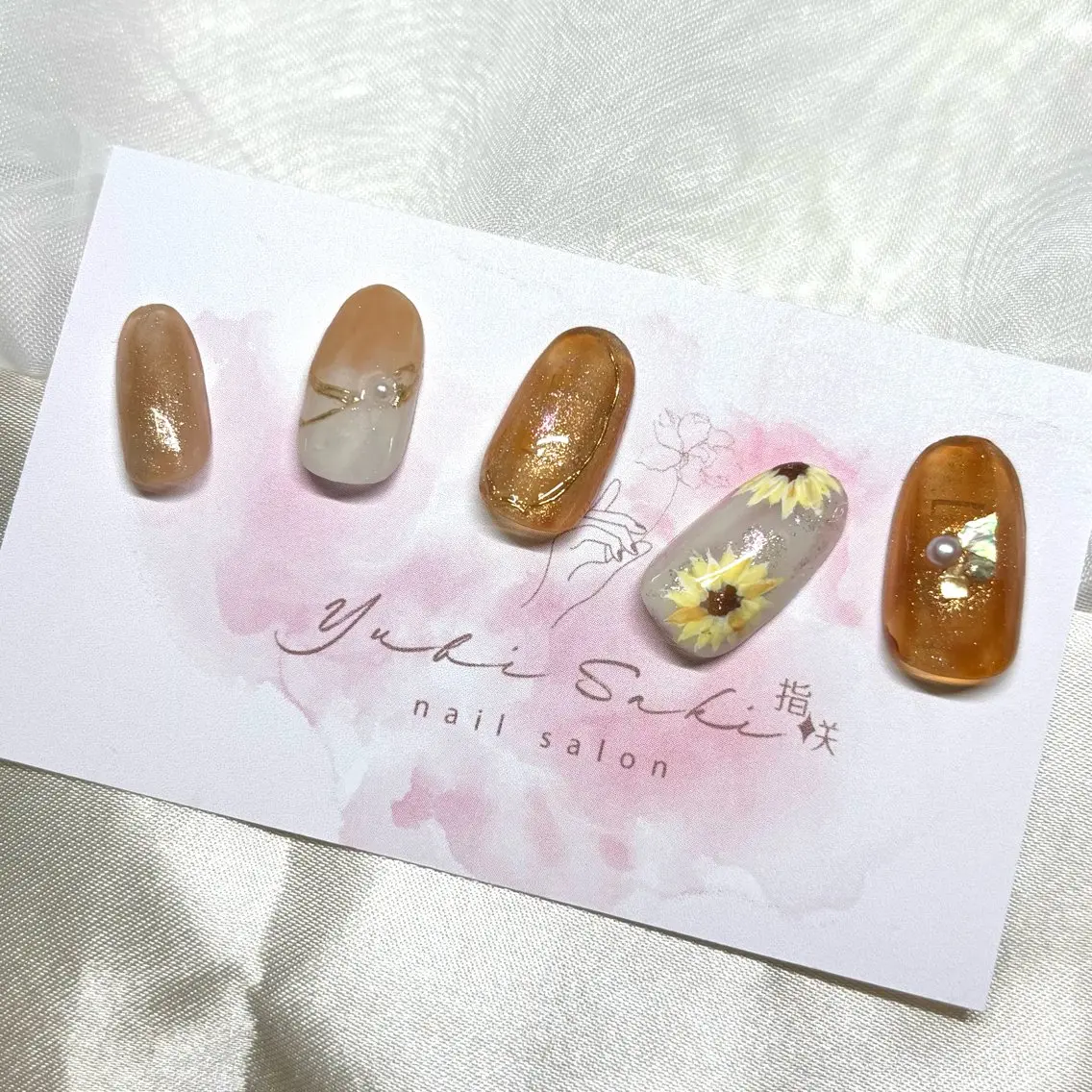 ネイル アートネイル ブラウン ニュアンスネイル ゆう .のネイルデザイン