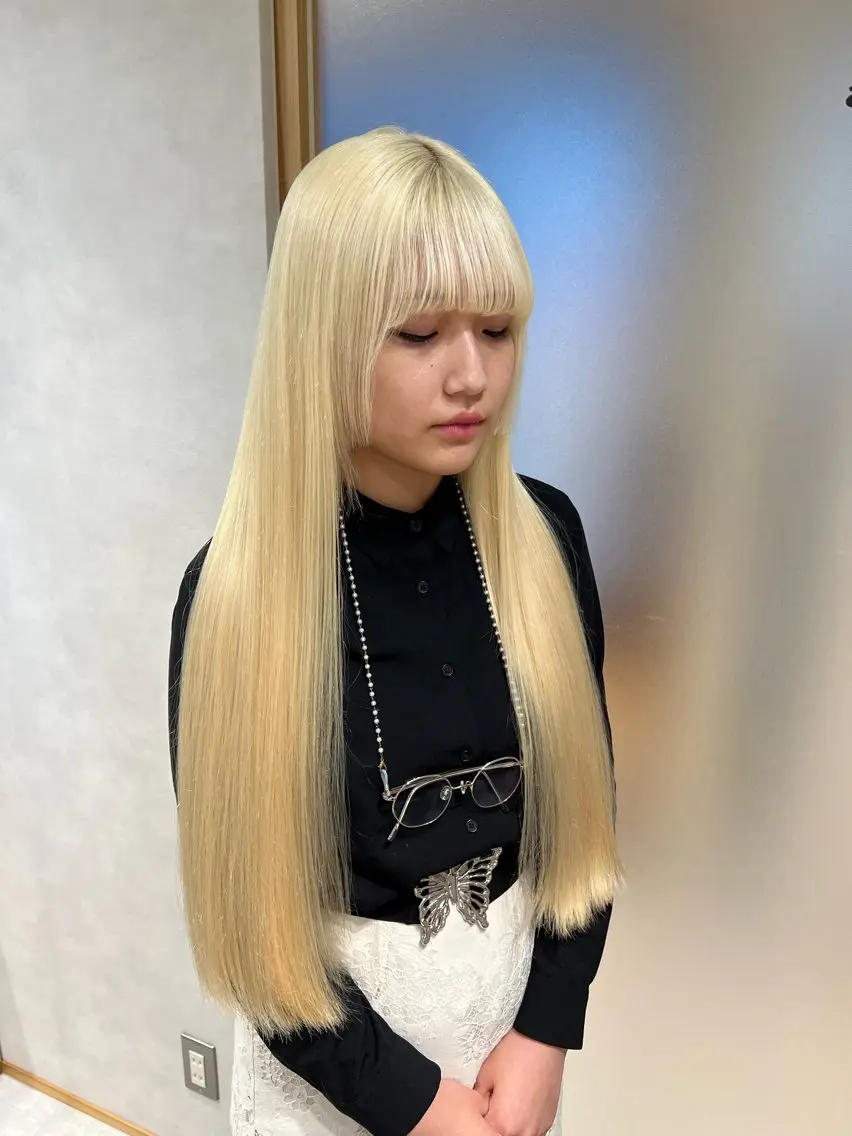 ロング カラー 抜きっぱなしブロンド ブロンド オレンジ レイヤーカット/ボブ ウルフ/縮毛矯正🪄のヘアスタイル