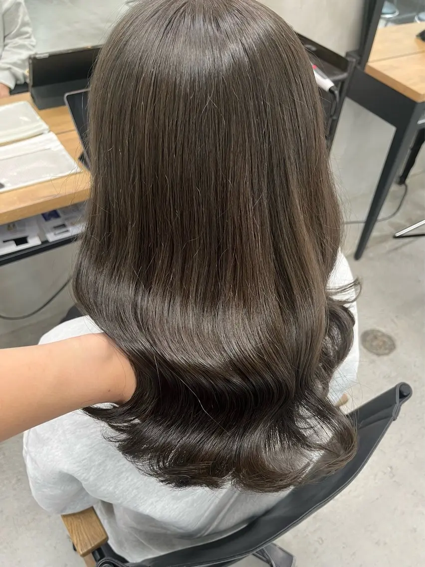 ミディアム カラー ヘアアレンジ ブリーチ ダブルカラー グレージュ ブリーチなしカラー オレンジ 🫧透明感カラー/ ナルハ🫧のヘアスタイル