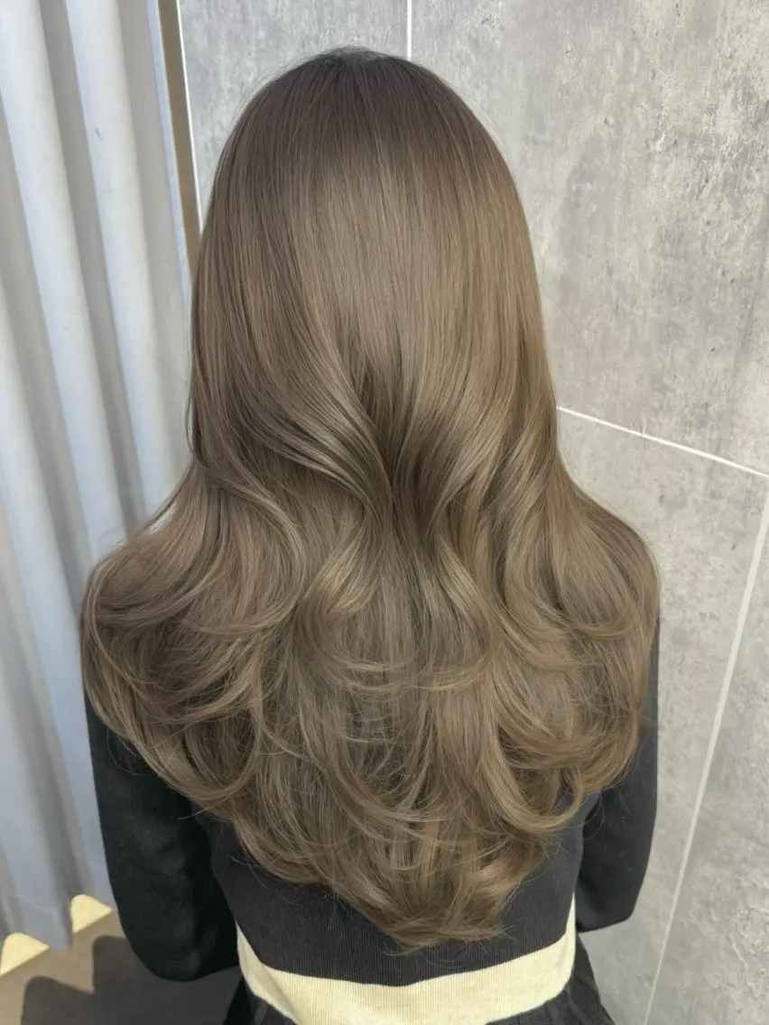 ロング カラー カット ヘアカラー トリートメント 顔まわりの神様✨ 透明感カラー藤嶋秀幸のヘアスタイル