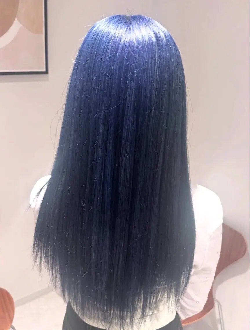 ロング カラー ブリーチ ブルーカラー ヘアカラー Ako  カット・ 縮毛矯正モデル募集のヘアスタイル
