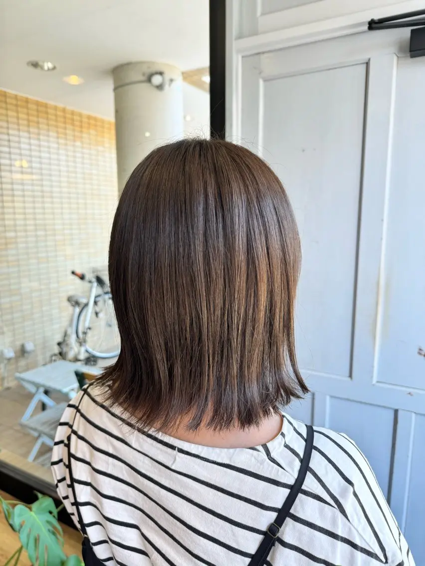 ミディアム カラー アッシュ ベージュカラー ヘアカラー トリートメント ツキダテ ユイのヘアスタイル