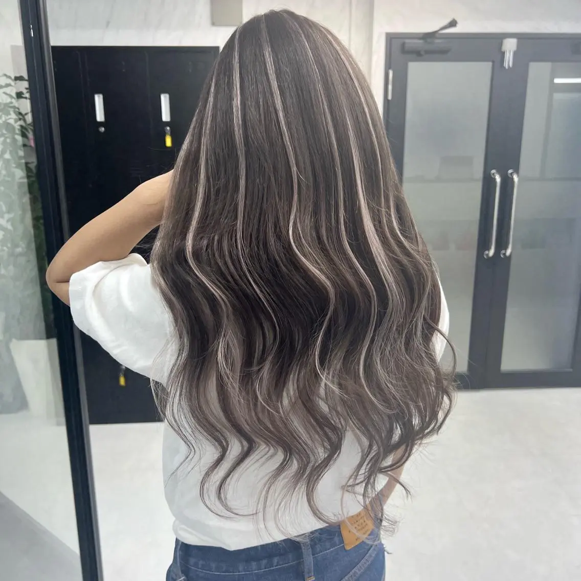 ロング カラー シールエクステ ハイトーンカラー エクステ ヘアカラー エクステ シールエクステ特化 ハイトーン、NANAのヘアスタイル