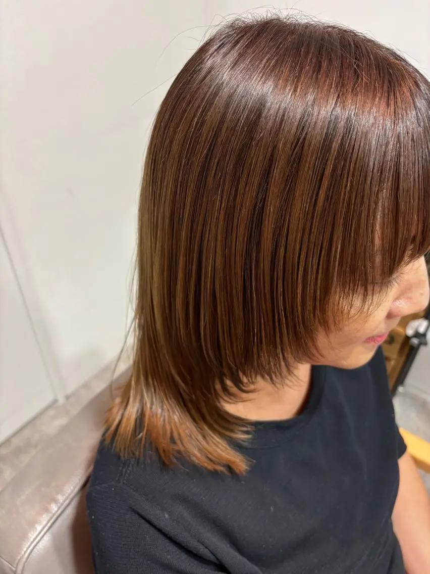 セミロング レイヤーカット 永易 梓美のヘアスタイル