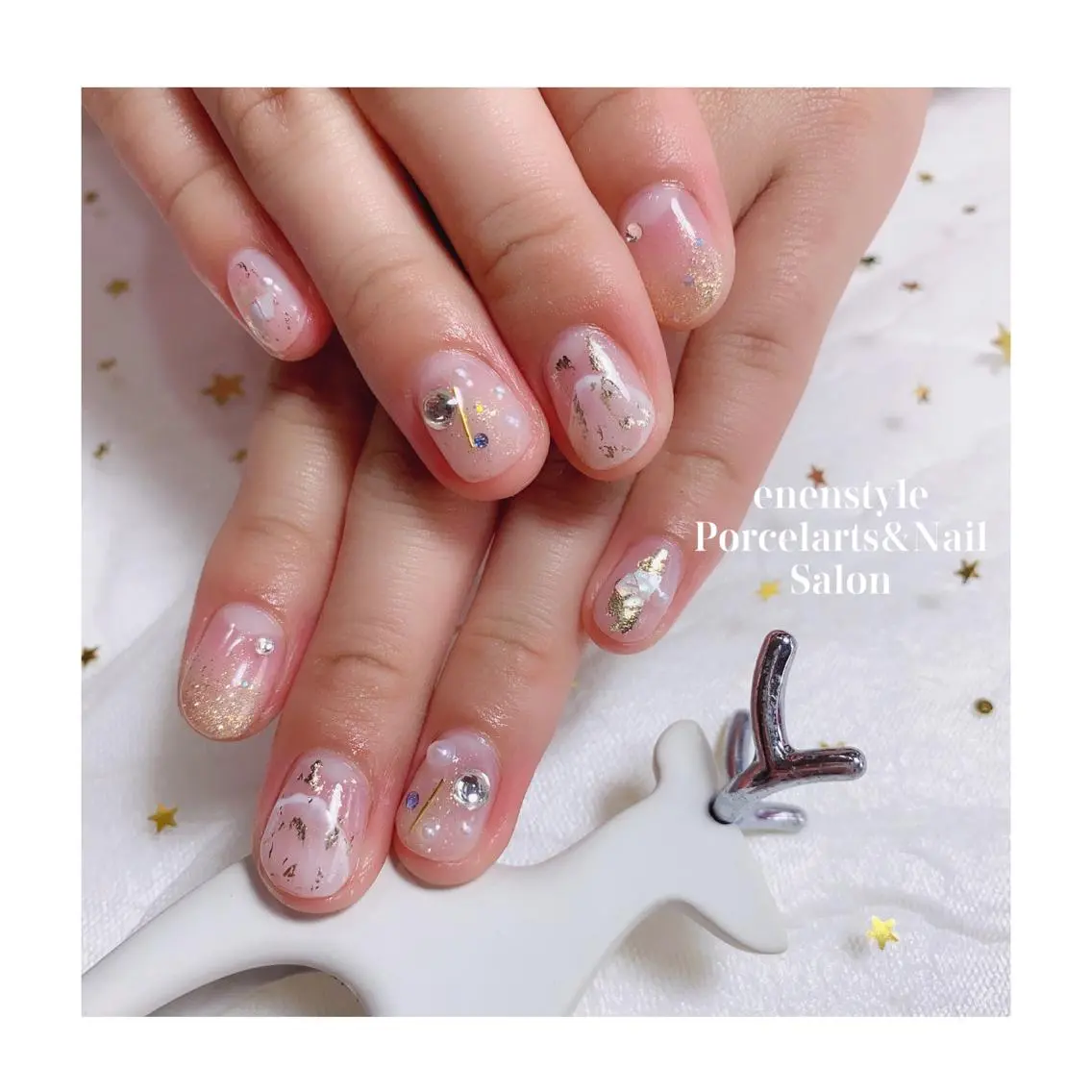 ショート ネイル ジェルネイル ニュアンスネイル オフィスネイル ワンカラーネイル パラジェル ハンドネイル 🐾enen style 🐾のネイルデザイン