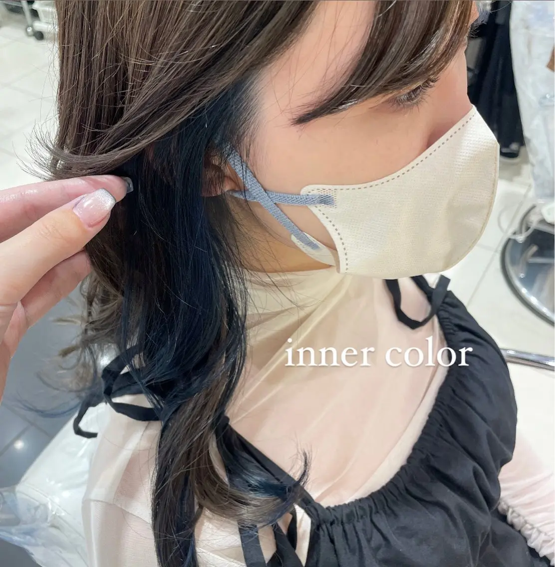 セミロング カラー BiBi 藪 菜月のヘアスタイル