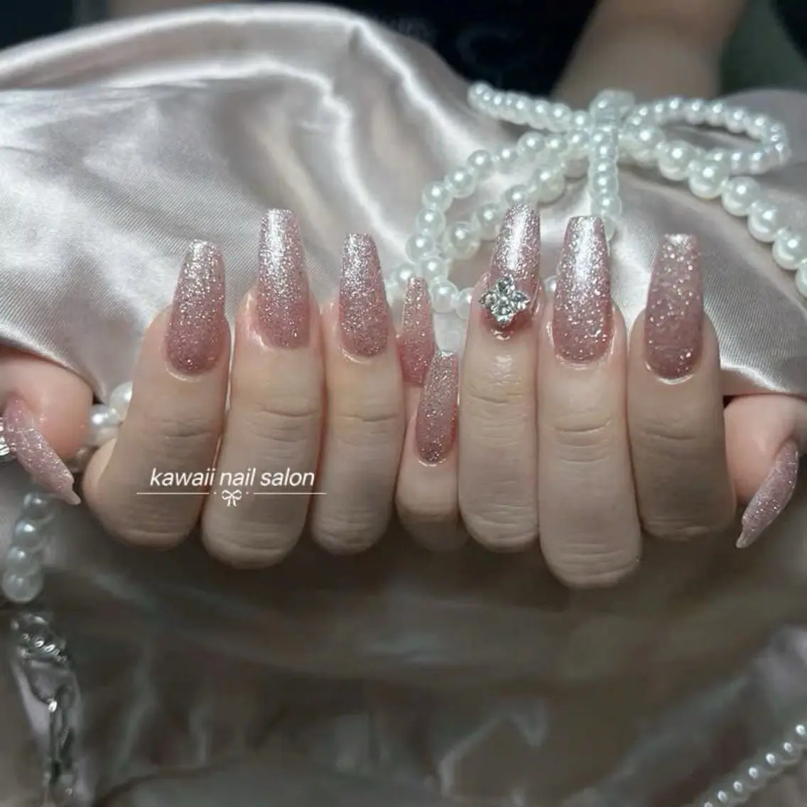 ネイル ドット フレンチネイル 韓国ネイル マグネットネイル オフィスネイル Kawaii Nail Salonのネイルデザイン