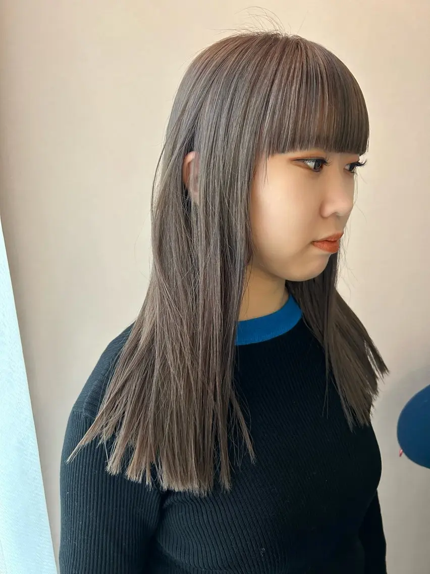 ロング カラー ブリーチ グレージュ ミルクティーグレージュ カット ヘアカラー トリートメント hubhair レイヤー/透明感のヘアスタイル