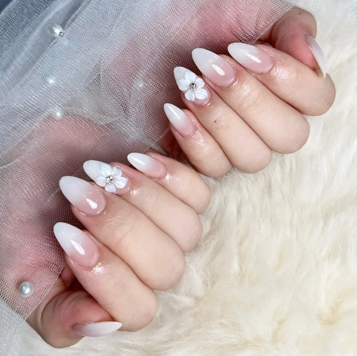 ネイル アートネイル ジェルネイル 韓国ネイル ニュアンスネイル ハンドネイル Luna Nail.Novaのネイルデザイン