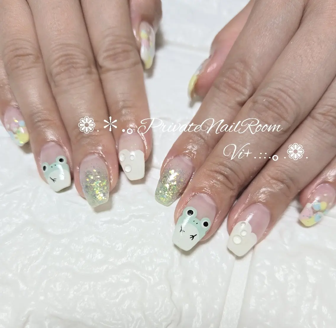 ネイル ハンドネイル Nail Room Vi+のネイルデザイン