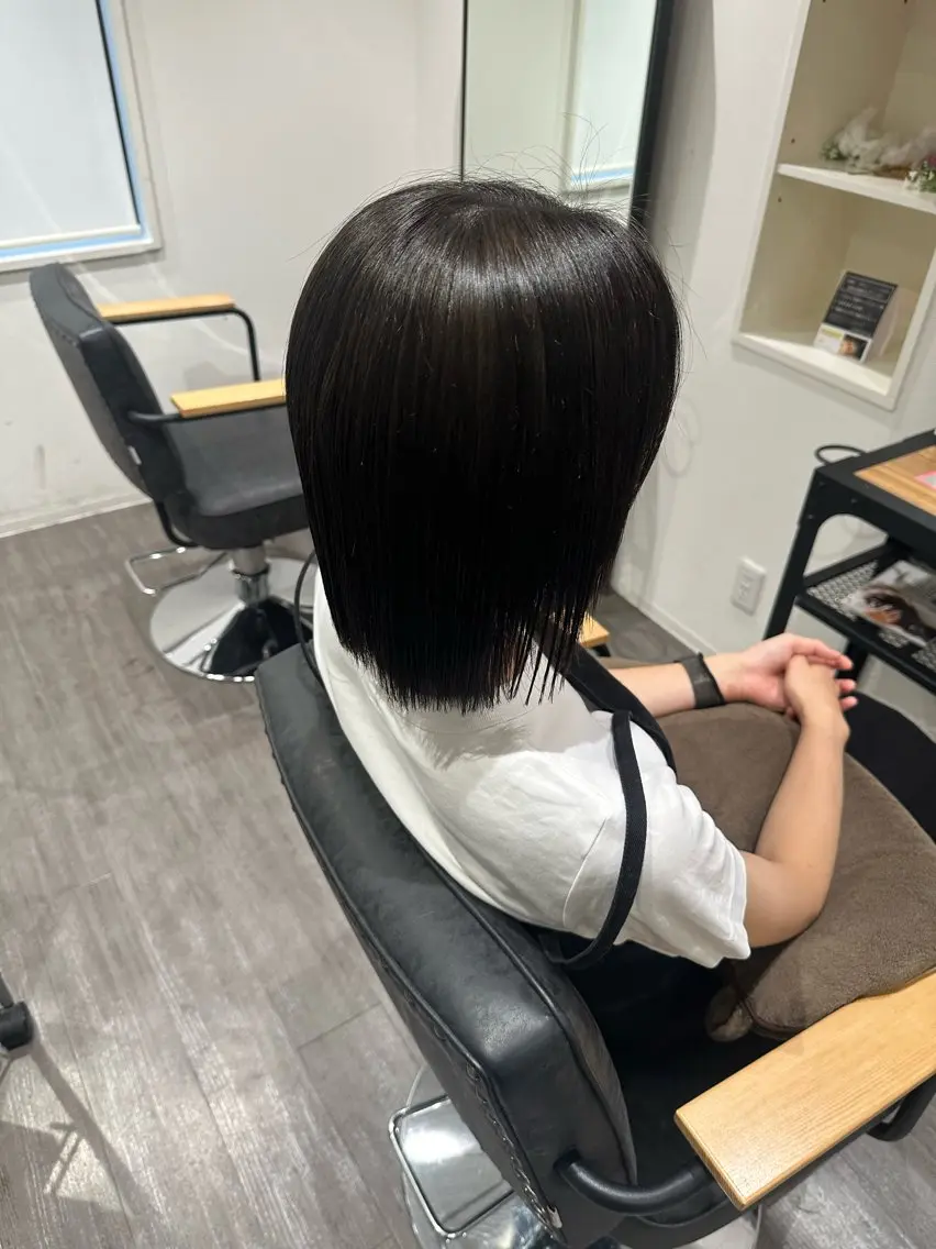 ミディアム カラー ダークグレー カット ヘアカラー トリートメント 艶髪レイヤー上田 紗也🇰🇷💗のヘアスタイル