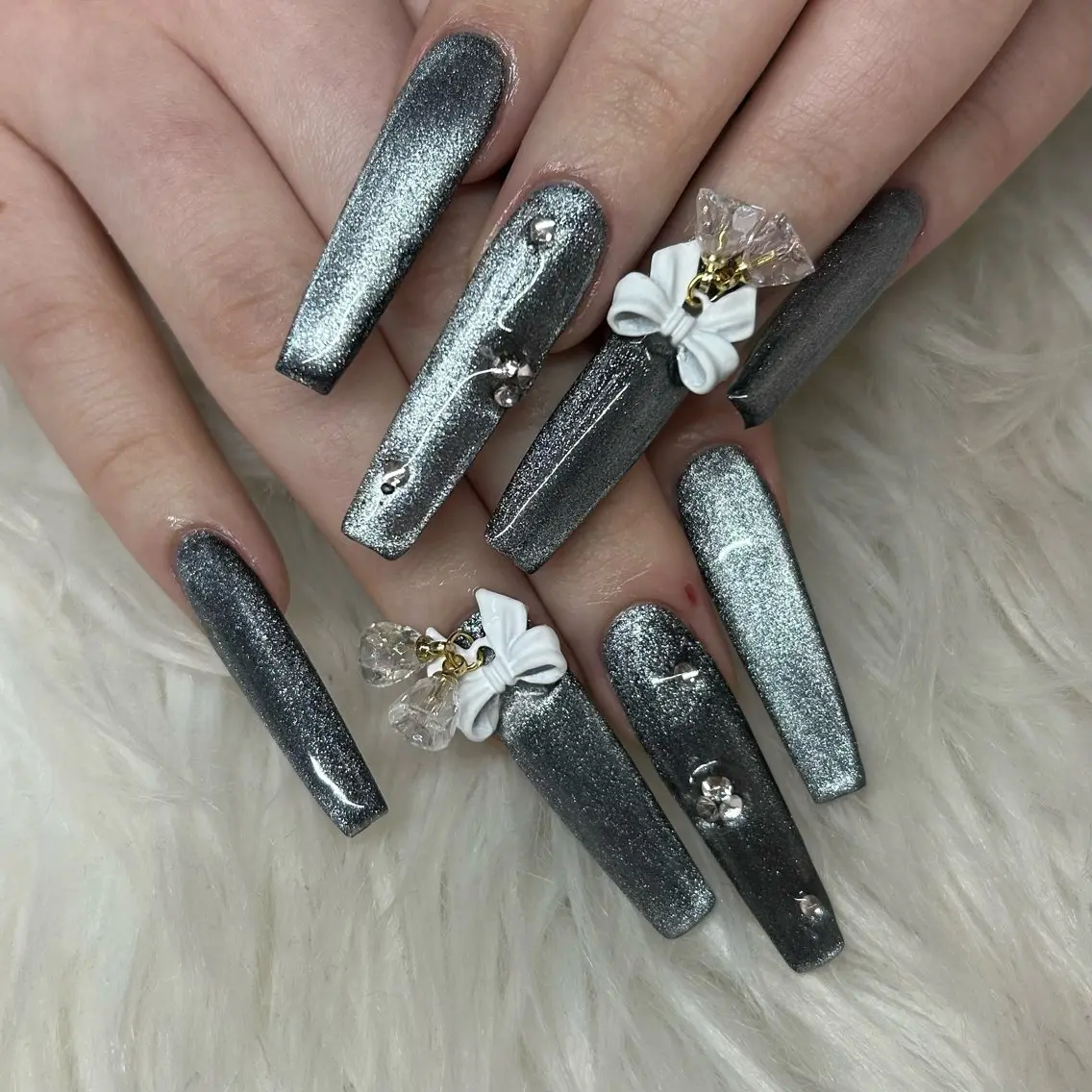 ロング Lavia akaneのネイルデザイン