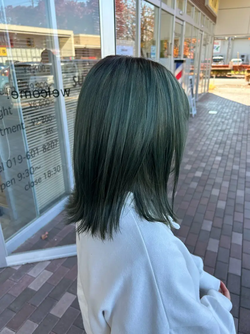 ミディアム カット ヘアカラー トリートメント SUGAR/ソウ みたけのヘアスタイル