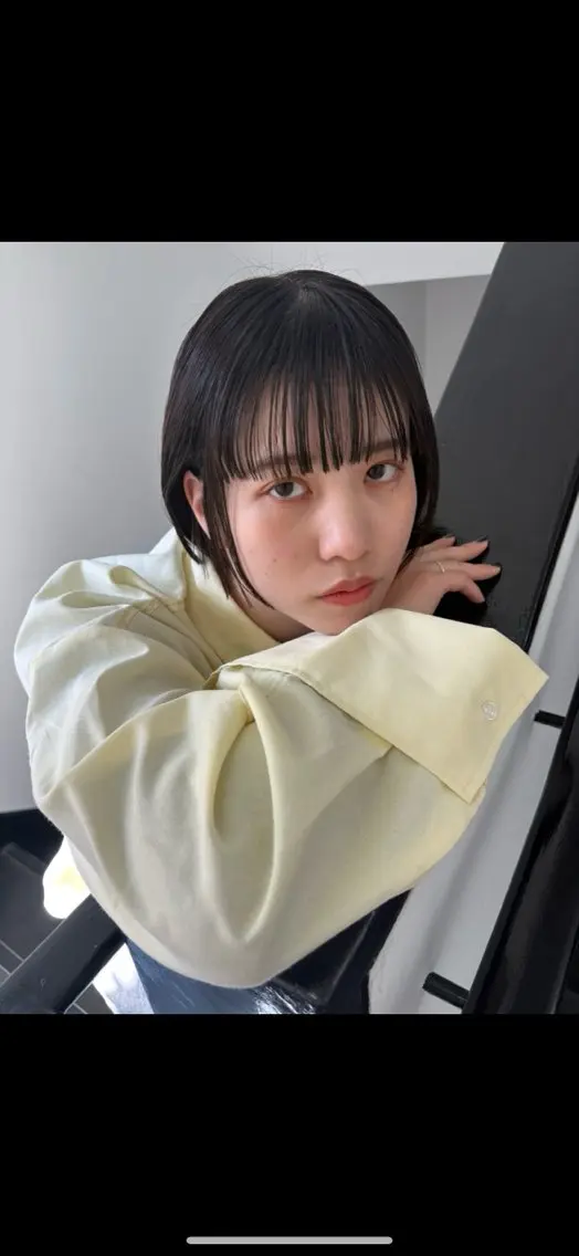 ミディアム カラー 大山 茶子のヘアスタイル