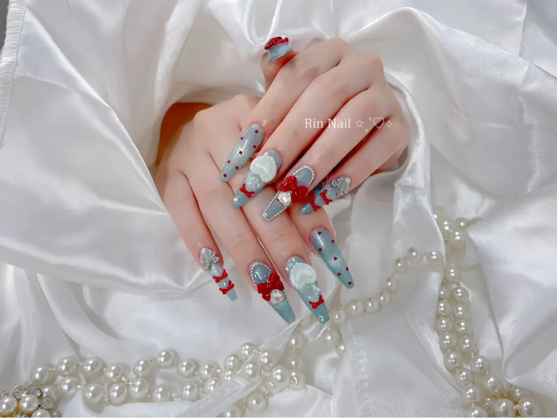 ネイル オーロラネイル チークネイル 桜ネイル クリアネイル ドット ハンドネイル Rin Nail 新大久保店のネイルデザイン