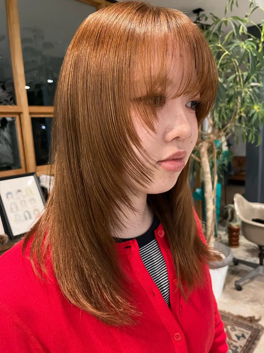 ミディアム カラー ベージュカラー 顔周りカット レイヤーカット hale misakiのヘアスタイル
