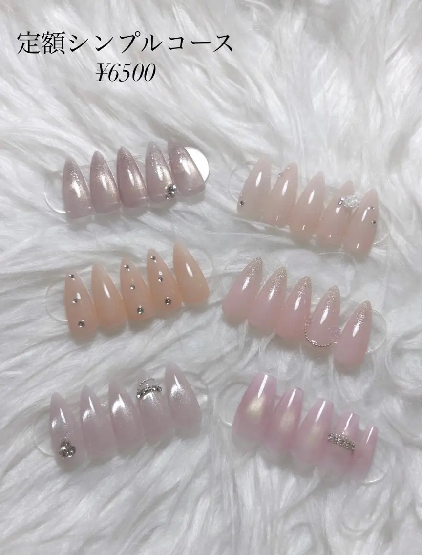 ネイル アニマル柄 チークネイル ドット フラッシュネイル フラッシュマグ ハンドネイル nail salon Anela🪽🫧のネイルデザイン