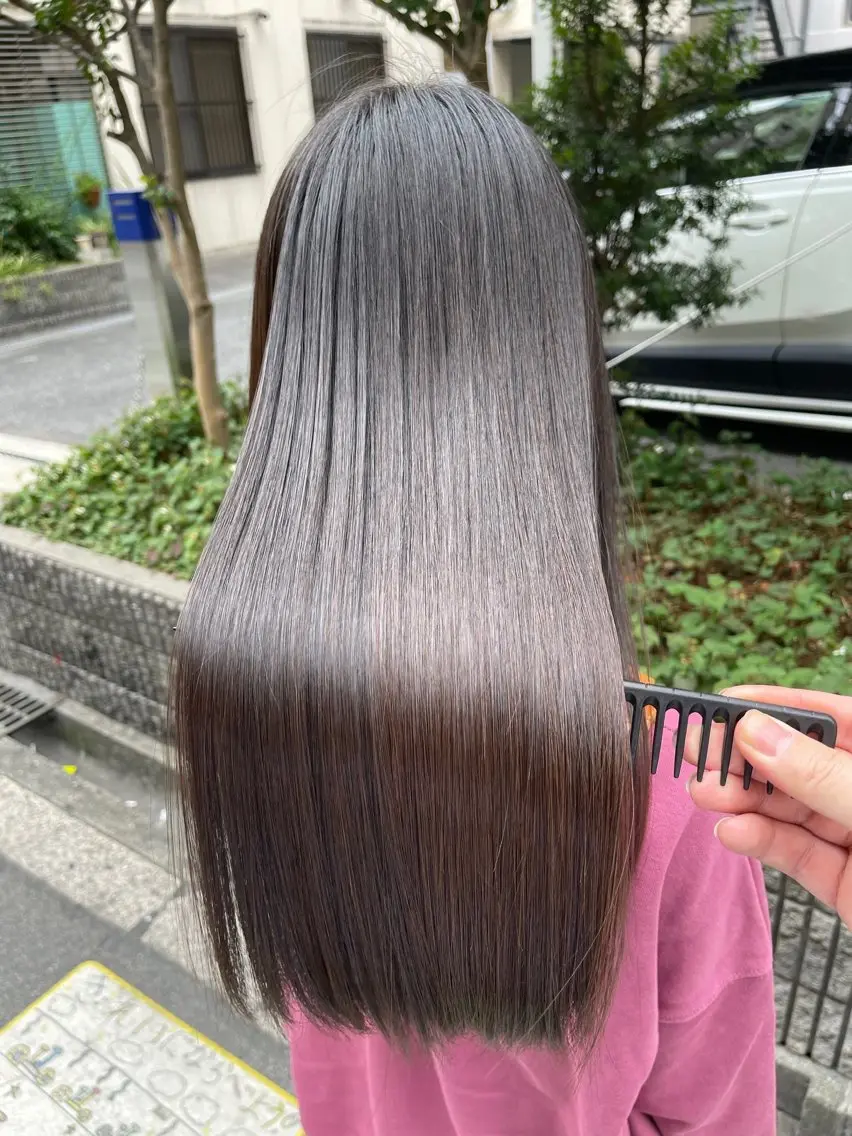 イルミナ透明感カラー（ブリーチ無し）＋トリートメントの写真