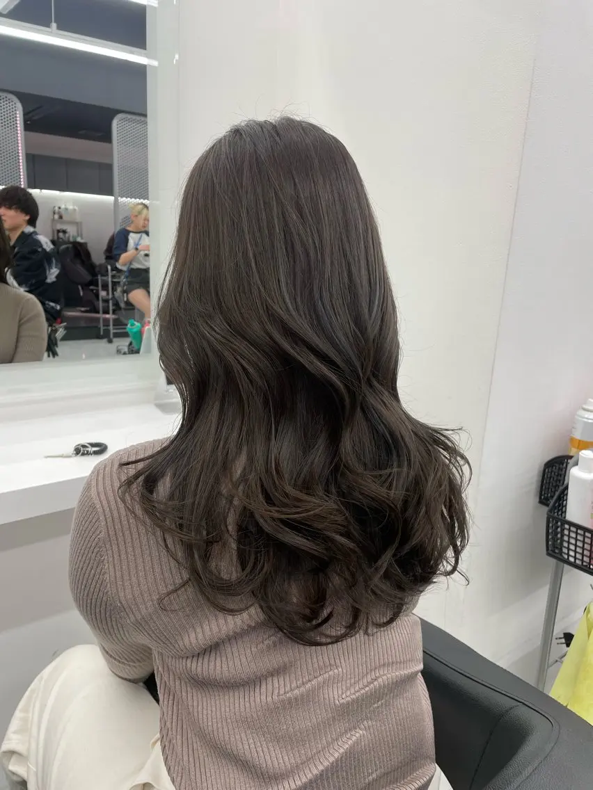 ロング ヘアカラー トリートメント ヘアセット 赤髪/ワインレッド/ 韓国系 まなかのヘアスタイル
