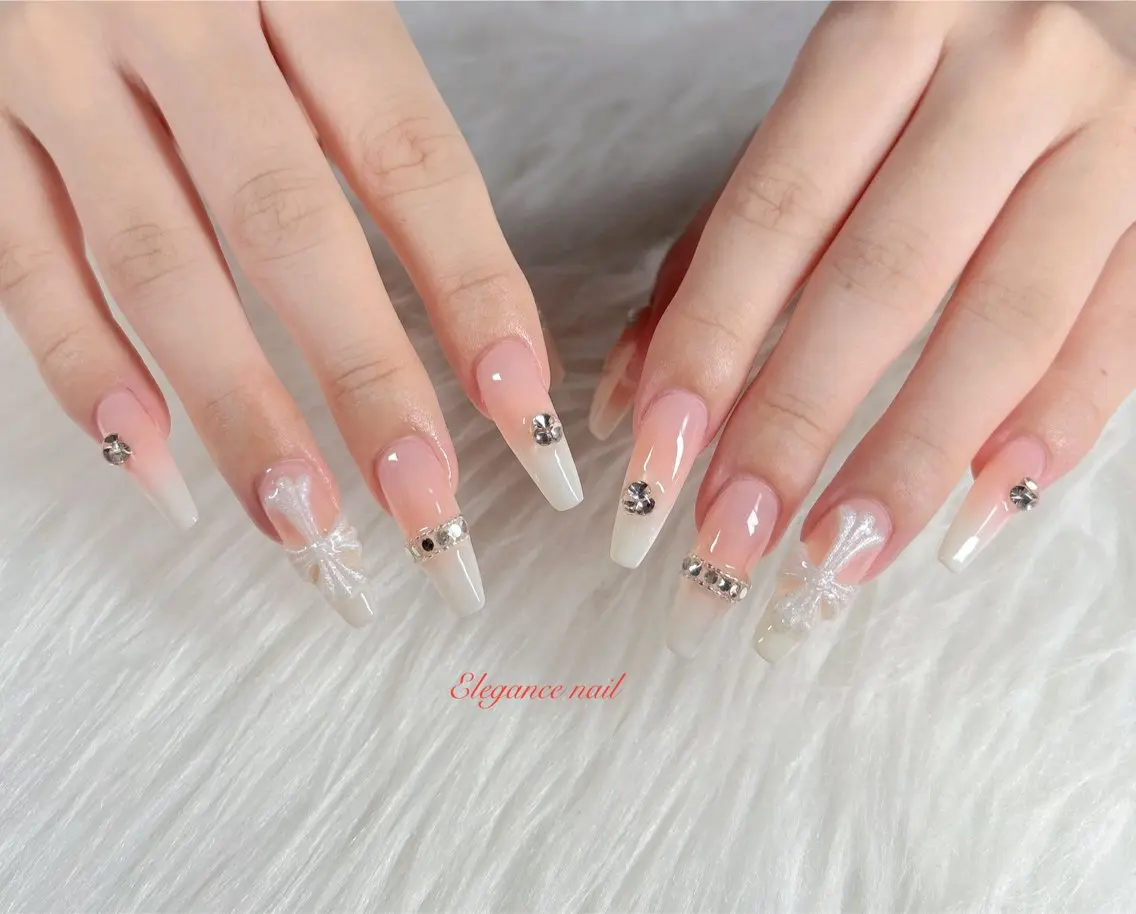 ネイル Elegance Nail本厚木店舗のネイルデザイン