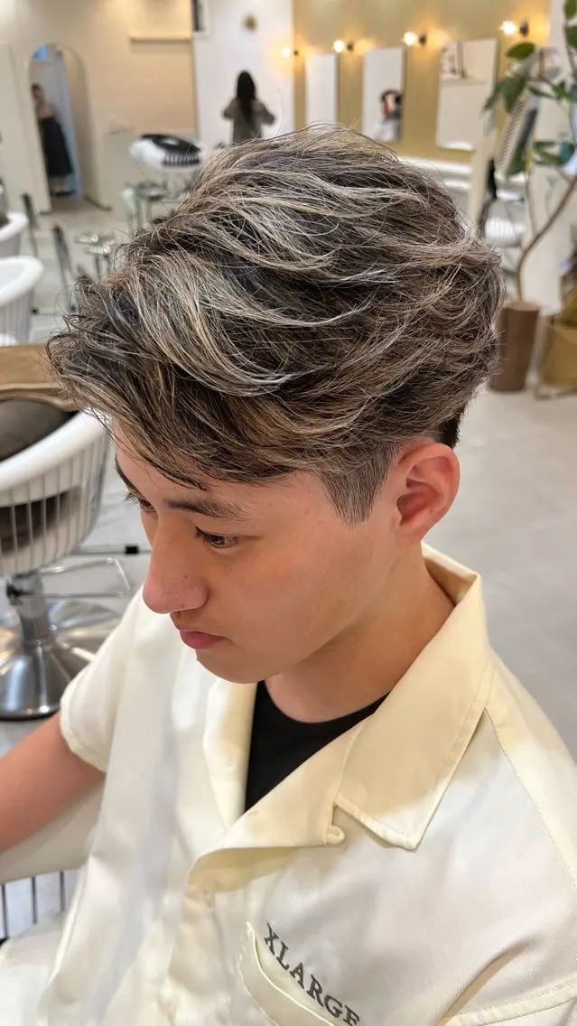カラー メンズ メンズブリーチ メンズハイライト ブリーチ ハイライトカラー 外国人風カラー 麻柄 純也のヘアスタイル