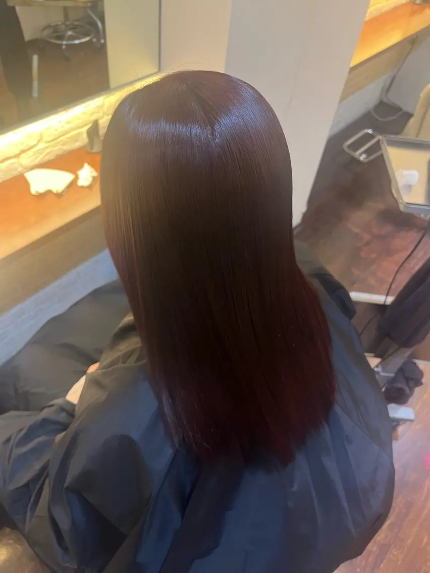 カラー ブリーチ ブリーチなしカラー レッドカラー ヘアカラー CoCooN yuaのヘアスタイル