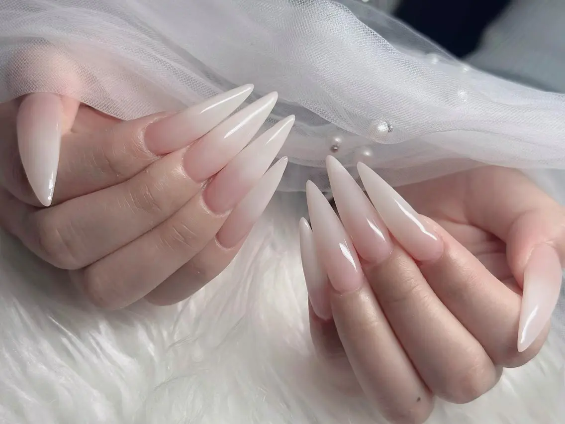 ネイル フレンチネイル ジェルネイル ガラスフレンチ ハロウィン ハート ハンドネイル H.baby Nail Salonのネイルデザイン