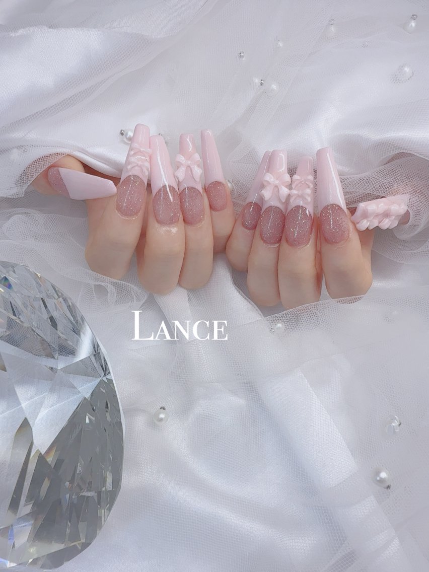 ネイル キラキラネイル 韓国ネイル ワンカラーネイル ワンホンネイル ハンドネイル Lance nailのネイルデザイン